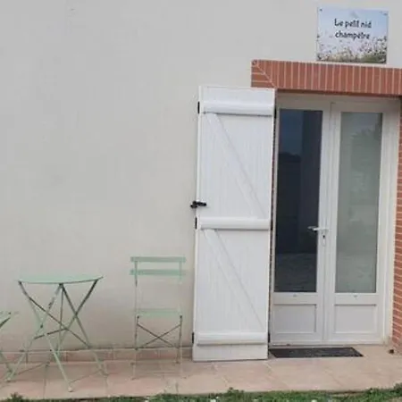 Апартаменты Le Petit Nid Champetre